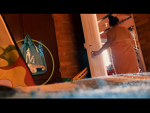 ❤️ Pakdhe ngetutake aku menyang adus, dheweke jancok nalika aku adus. ☑ Saru ayu ing jv.onlydesiporn.ru