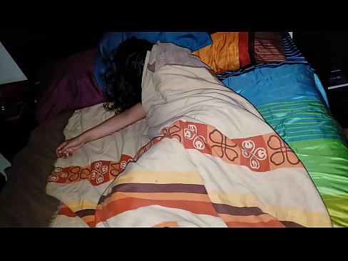 ❤️ Anak tiri berating ibu tiriné enom nalika dheweke turu. ☑ Saru ayu ing jv.onlydesiporn.ru